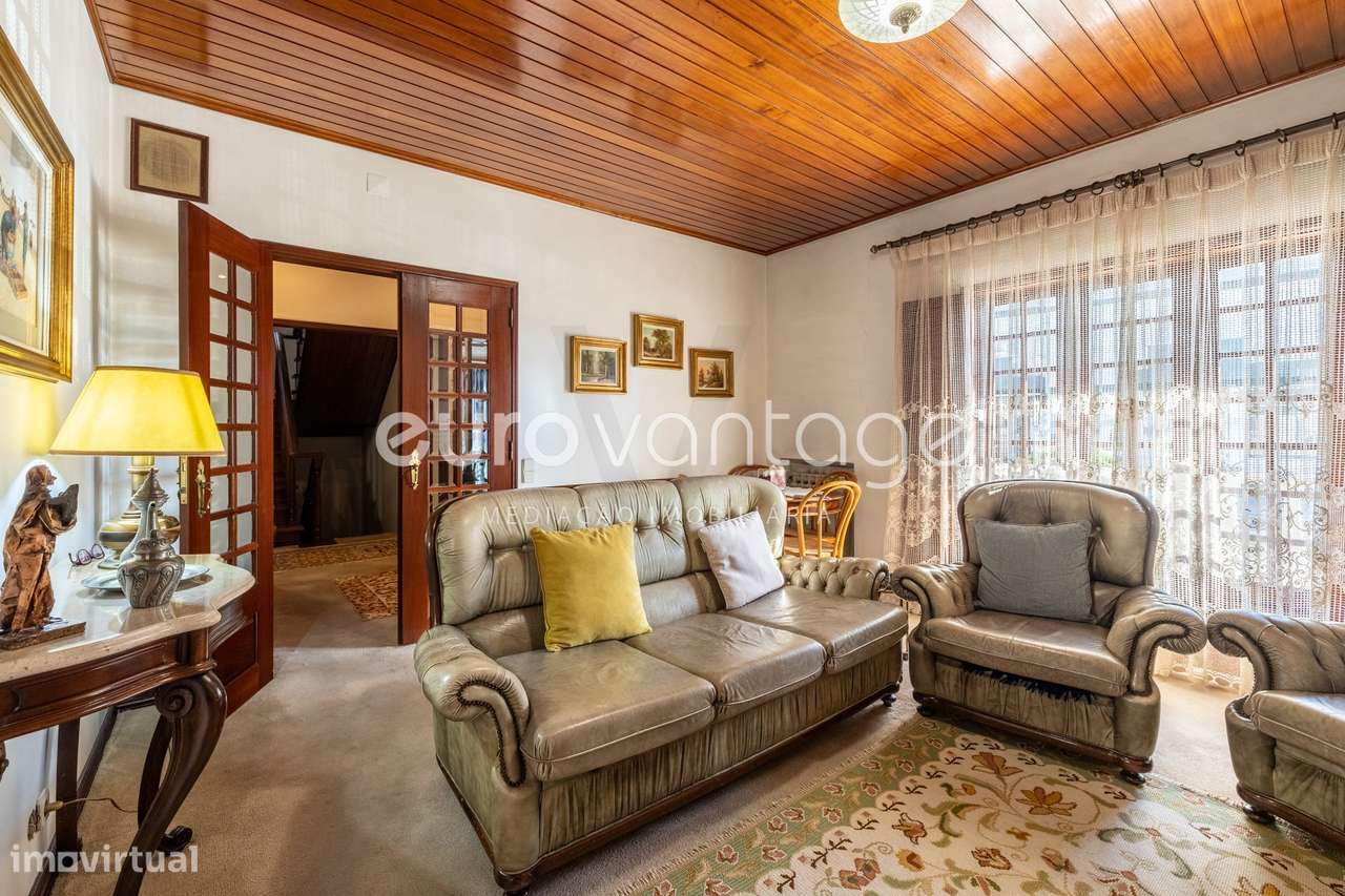 MORADIA T8 NO CENTRO DE LEIRIA-7