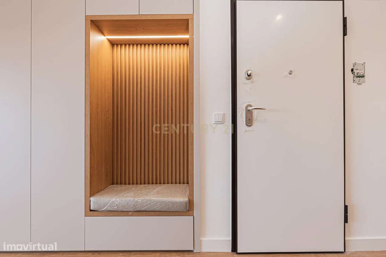 T3 Reabilitado no Icónico Prédio M Bica – Qualidade, Conforto e Funcio - Grande imagem: 4/60