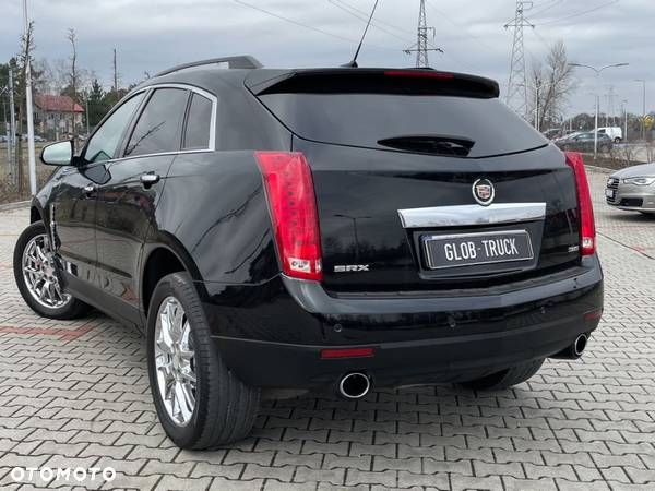 Cadillac SRX - 8