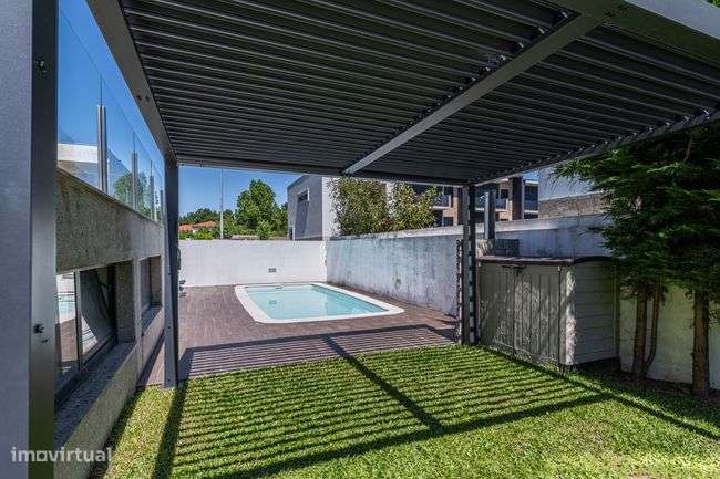 Moradia T4 com 2 Suites em Dume - Braga-33