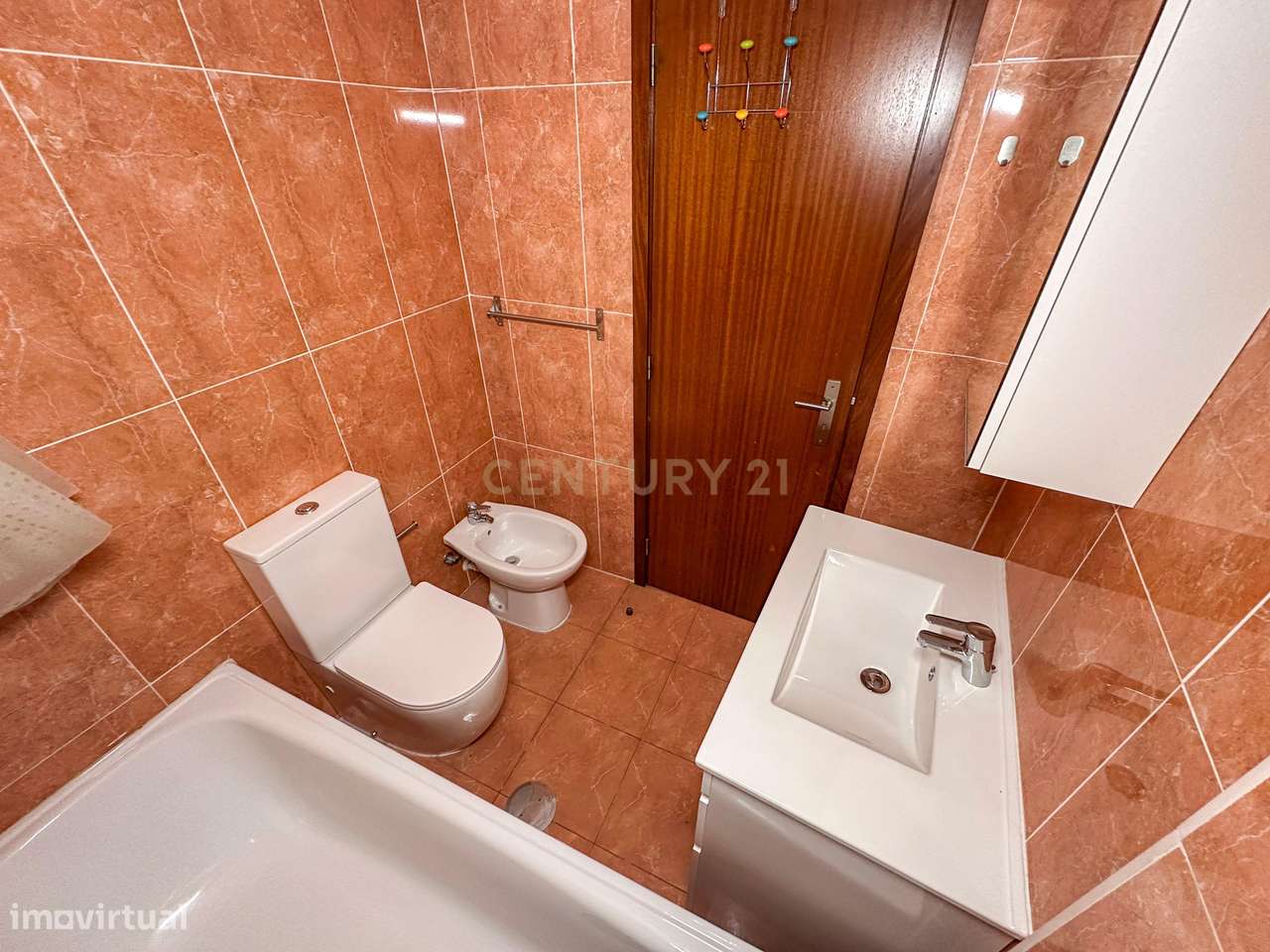 T2 ultimo piso junto ao centro- paredes-34