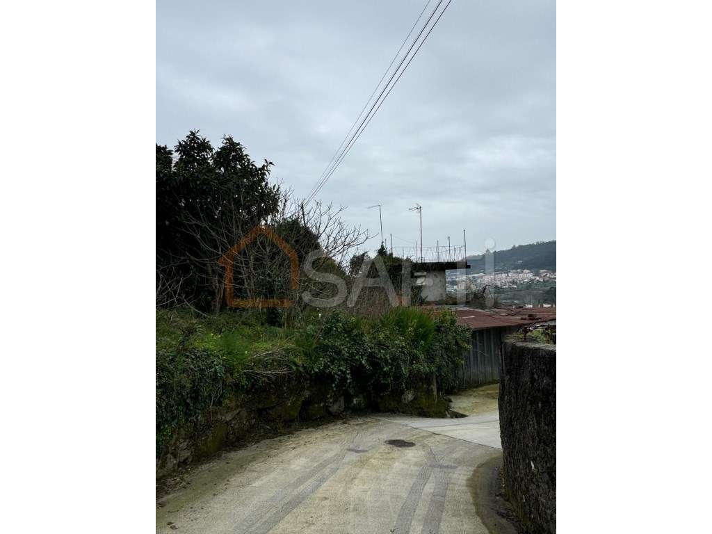 Duas moradias para investimento - Grande imagem: 4/7