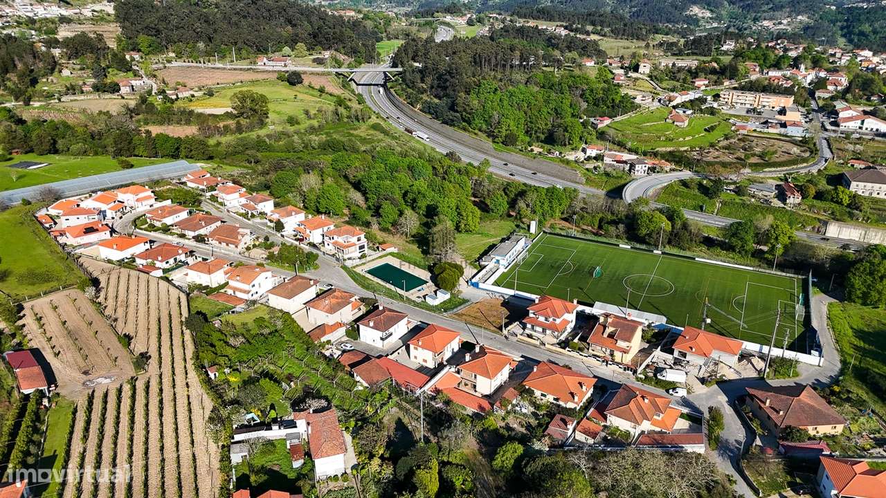 Vende-se terreno urbanizável com 42633m2 na Toutosa, Marco de Canavese-3
