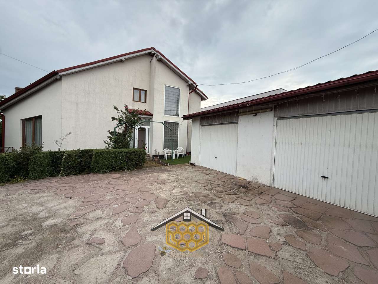 Casa P+1 cu garaj si 950 mp teren in Simnicul de jos - Comision 0%-14