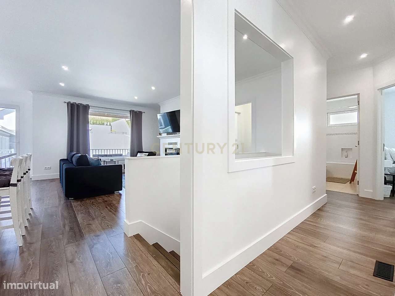 Moradia Moderna com Piscina + Apartamento Independente | Construção 20-25