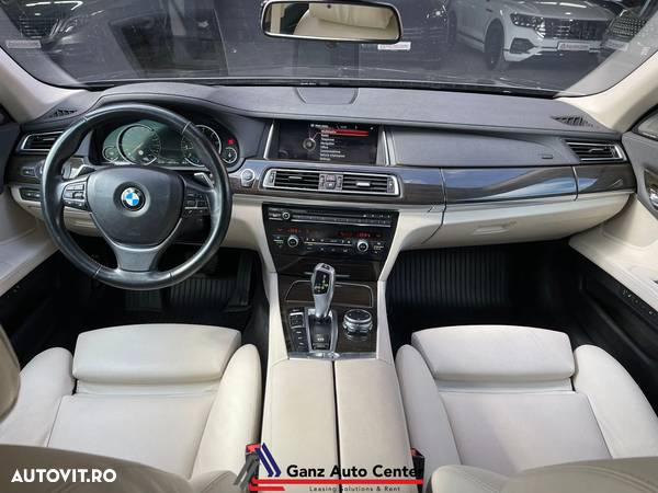 BMW Seria 7 750i xDrive - 8