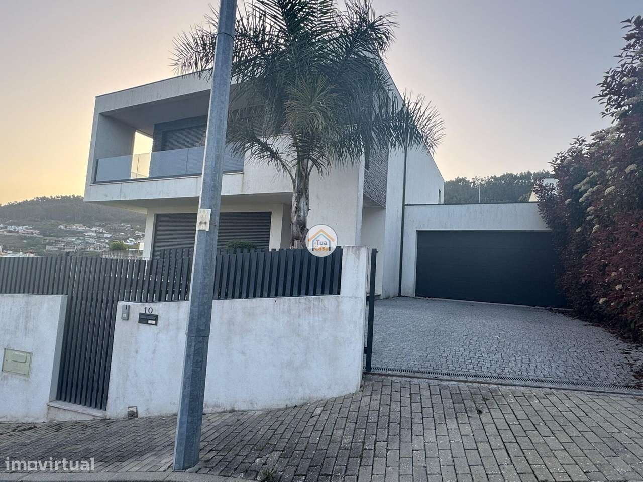 Venda de Moradia T4, Seminova, Barcelos, Carepeços - Grande imagem: 2/60