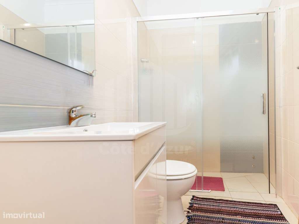 Moradia T2+1 com jardim e Sótão em Fernão Ferro-13