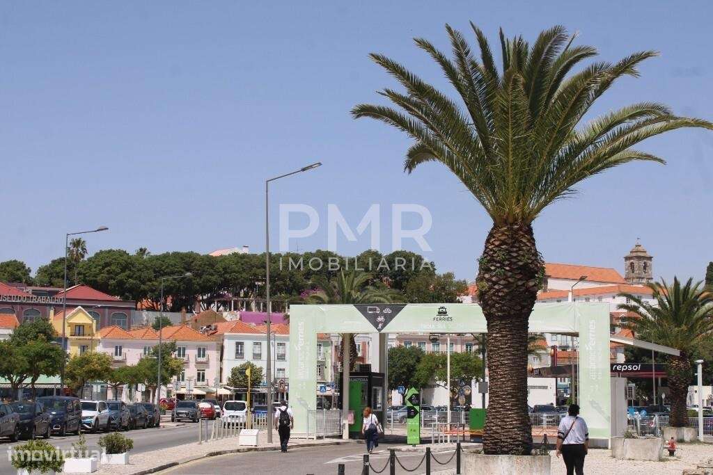 Investimento em Setúbal - Apartamento T1 com inquilino e terraço-0
