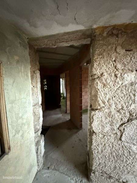 Casa para acabar de restaurar - Grande imagem: 5/12