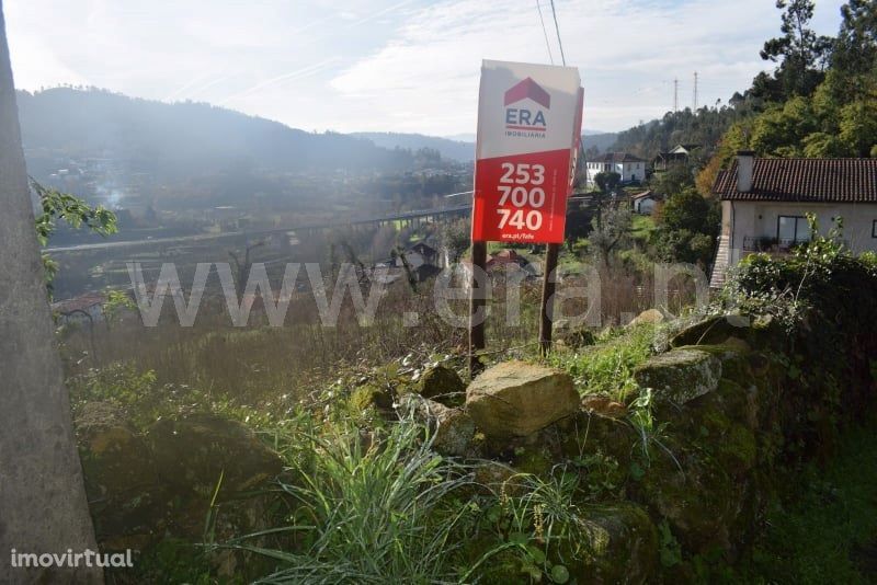 Terreno de construção em Armil