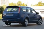 Ford Focus 2.0 16V Ghia - 9