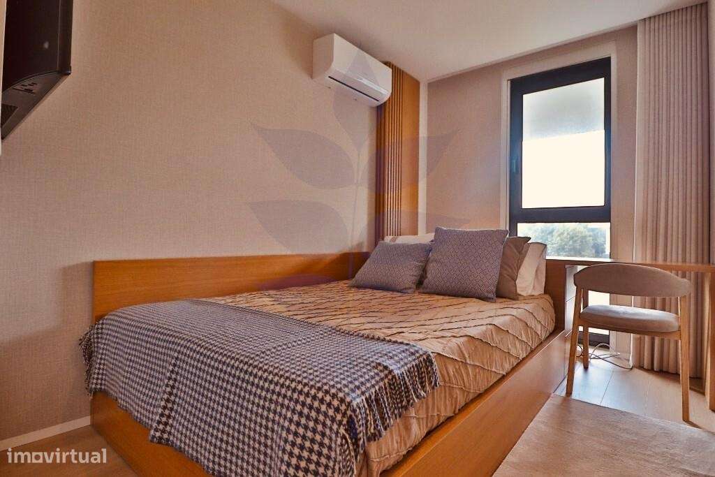 Vende-se T3 Duplex - Condominio Fechado - Como Novo - Empreendimento V-30