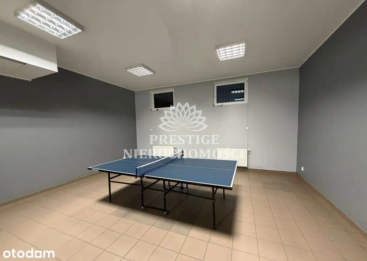 Komfortowe czteropokojowe mieszkanie-19