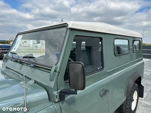 Land Rover Defender 110 2.4 TD4 E - 12