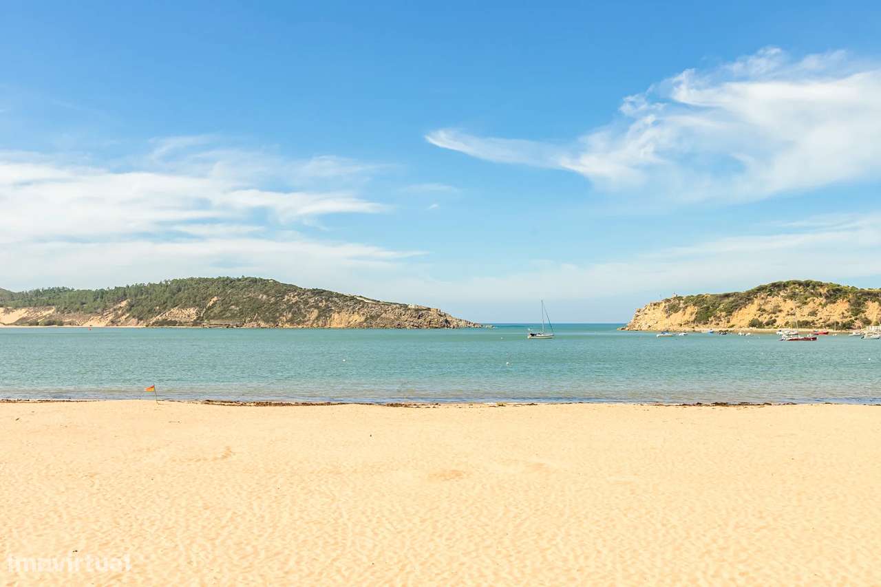 T2 na Marginal de São Martinho do Porto | Piscina com Vista Baía-27