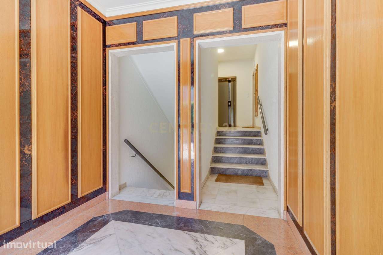 Elegância, Harmonia e Exclusividade — O Seu Refúgio de Luxo na Costa d-40