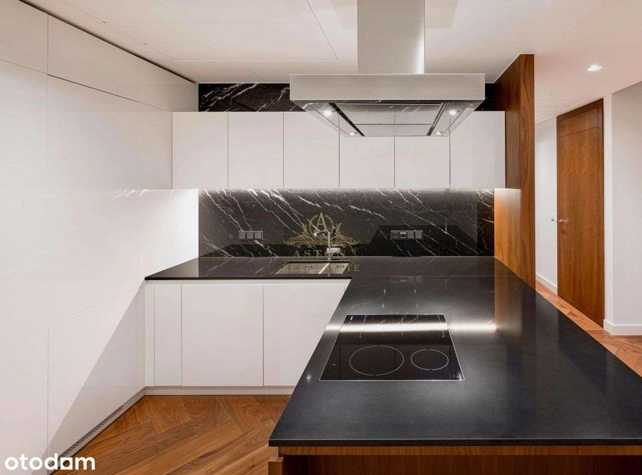 Luxury 1-bedroom apartment on Złota 44-13