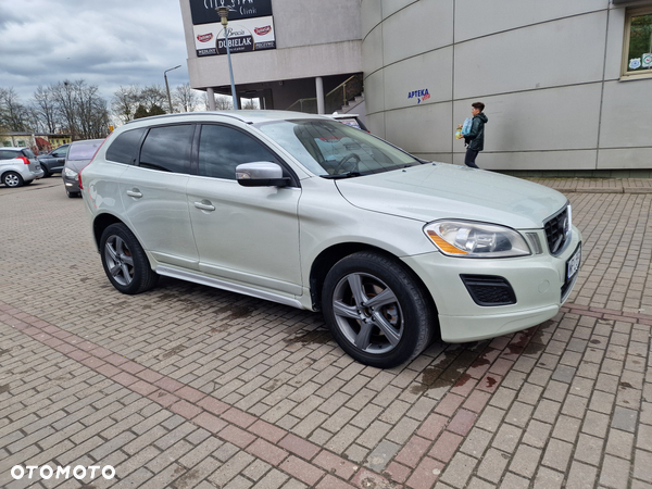 Volvo XC 60 D4 Geartronic RDesign - 13