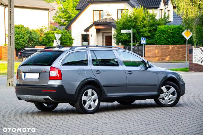 Skoda Octavia Scout 2.0 TDI DPF - 14