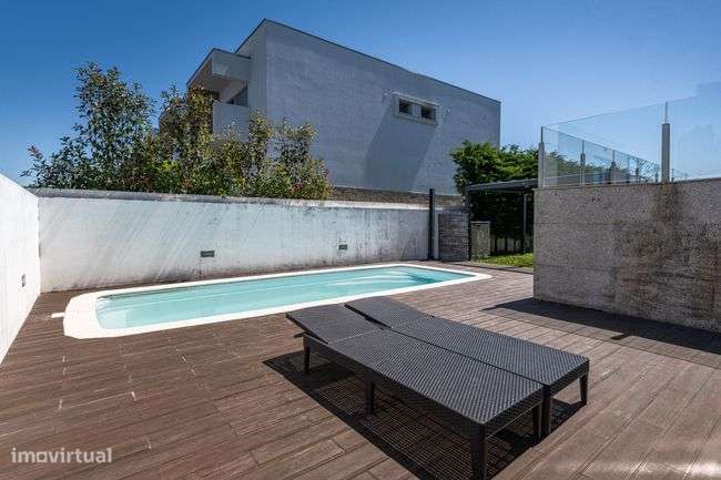Moradia T4 com 2 Suites em Dume - Braga-35