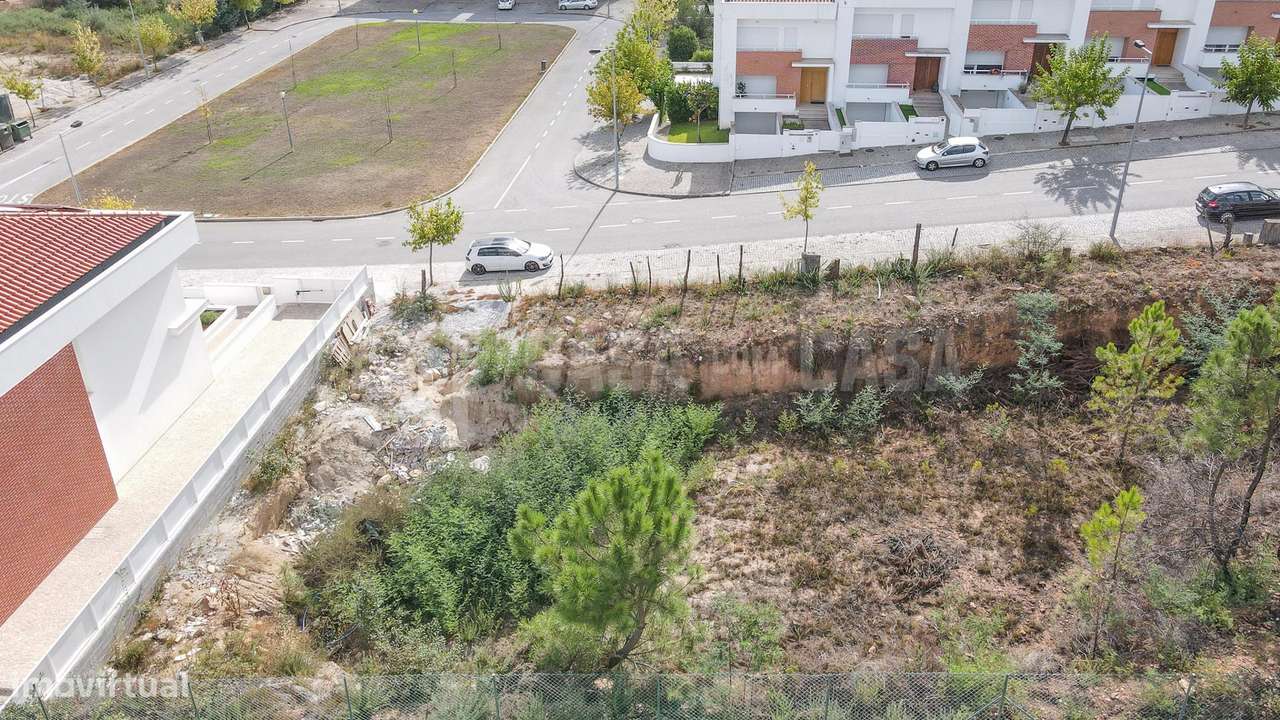 Lote de terreno urbano em Orgens - Grande imagem: 5/12