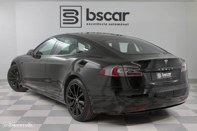 Tesla Model S 75D - 10