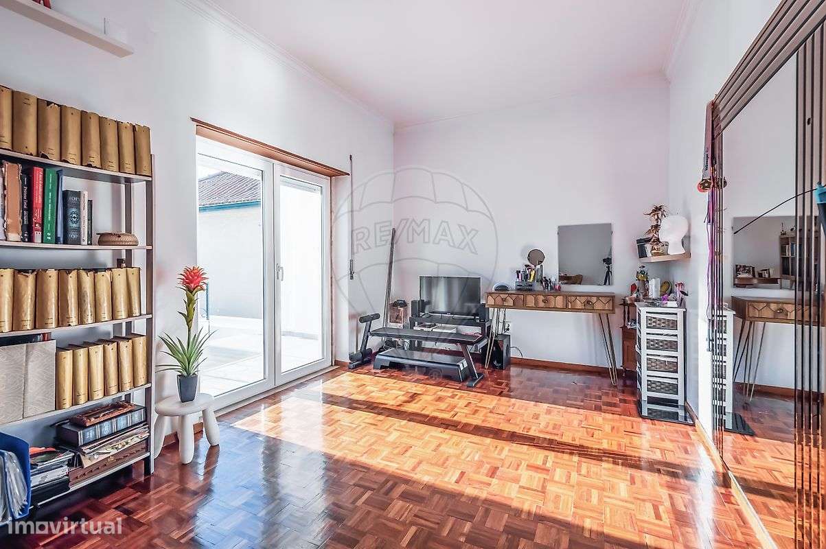 Moradia T4 para venda-18