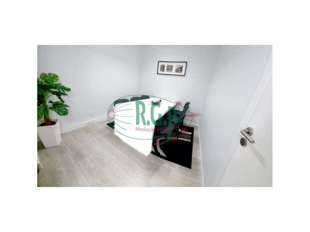 Escritório - Rua 25 Abril São Cosme - Grande imagem: 5/7