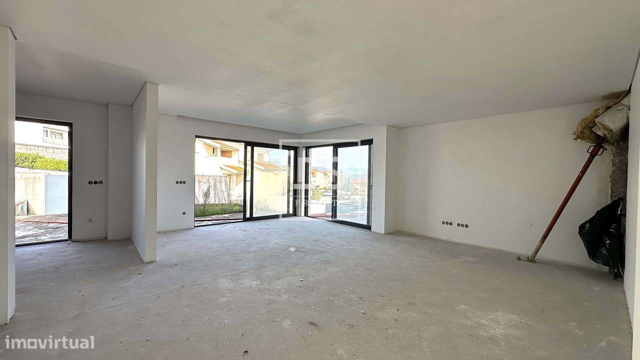 Moradia T3 isolada com vista rio em Amarante.-4