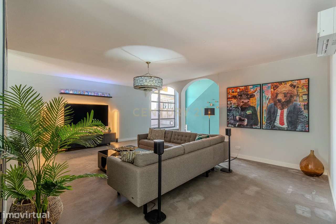 Moradia T3 | Renovada | Sistema de Domótica | Lounge no logradouro | E - Grande imagem: 5/60