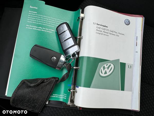 Volkswagen Passat 1.6 FSI Trendline - 36