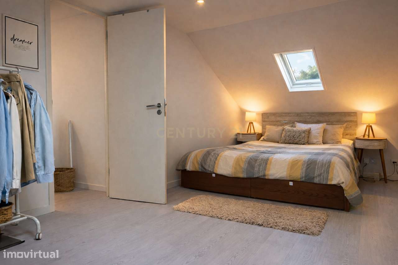 T1+1 Duplex Totalmente Remodelado com Terraço Privativo e AC em Todas - Grande imagem: 4/12