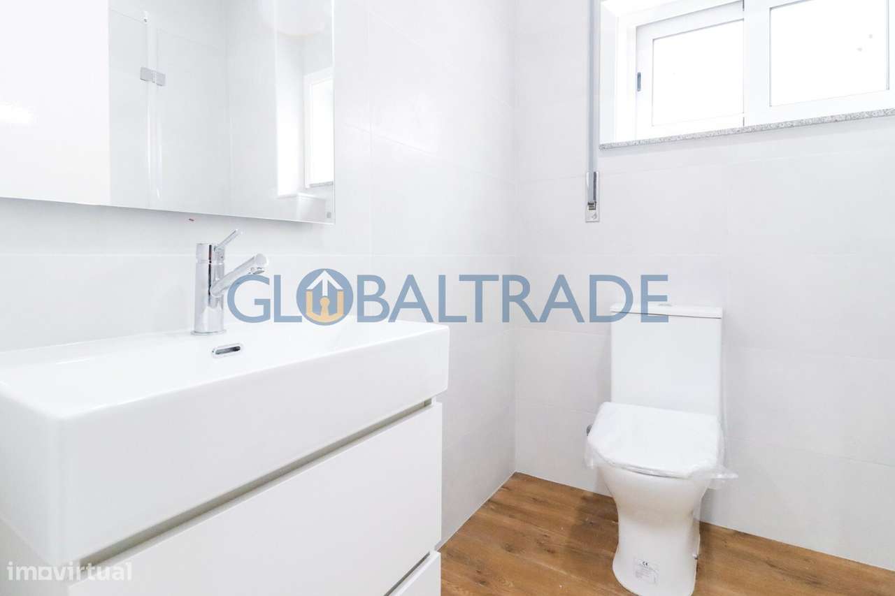 Apartamento T3 Renovado & Equipado em Águas Santas-53