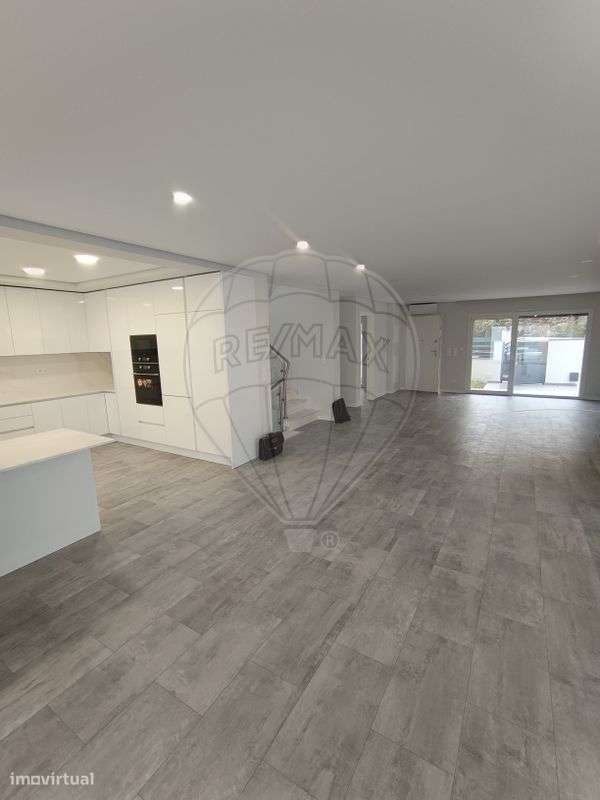 Moradia T5 para venda - Grande imagem: 3/19