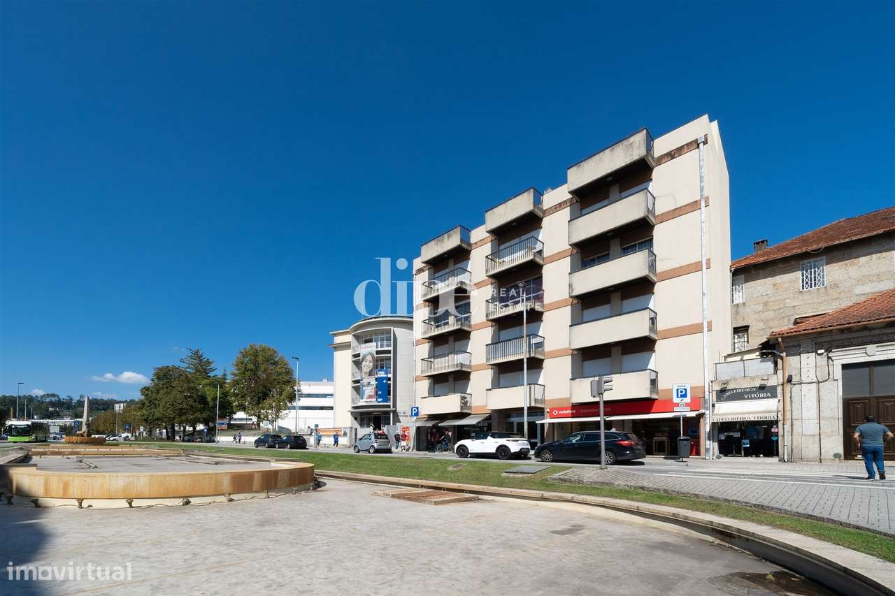 Apartamento T2+1 no centro da cidade - Grande imagem: 2/17