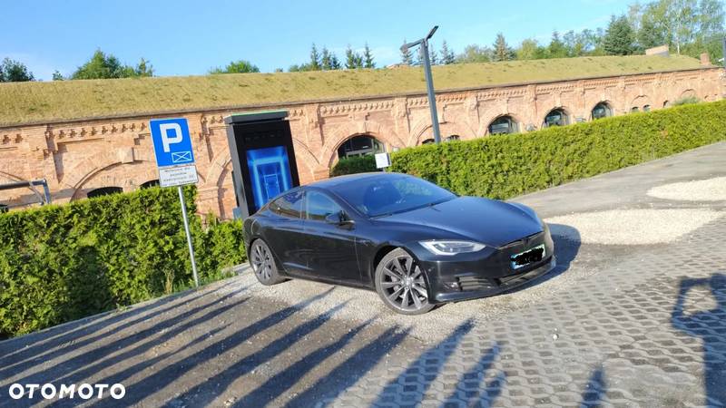 Tesla Model S Standard - 2