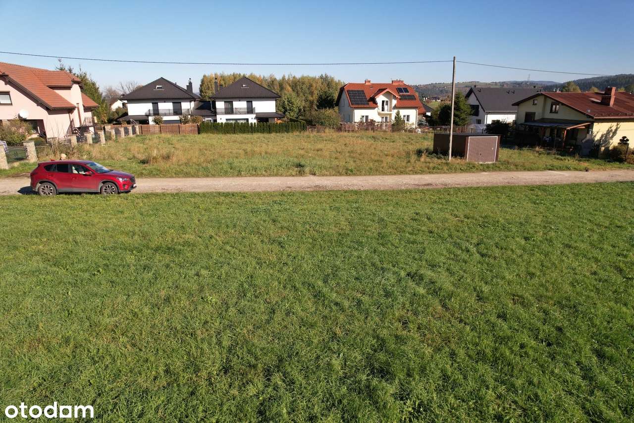 dwie płaskie działki po 7 arów tworzące prawie kwadrat-7