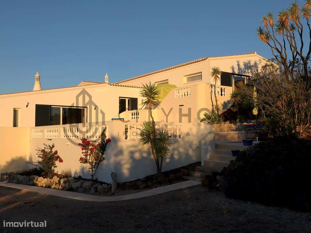 Moradia T3 com piscina e vistas deslumbrantes em Boliqueime-28