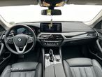 BMW Seria 5 530i xDrive MHEV - 9