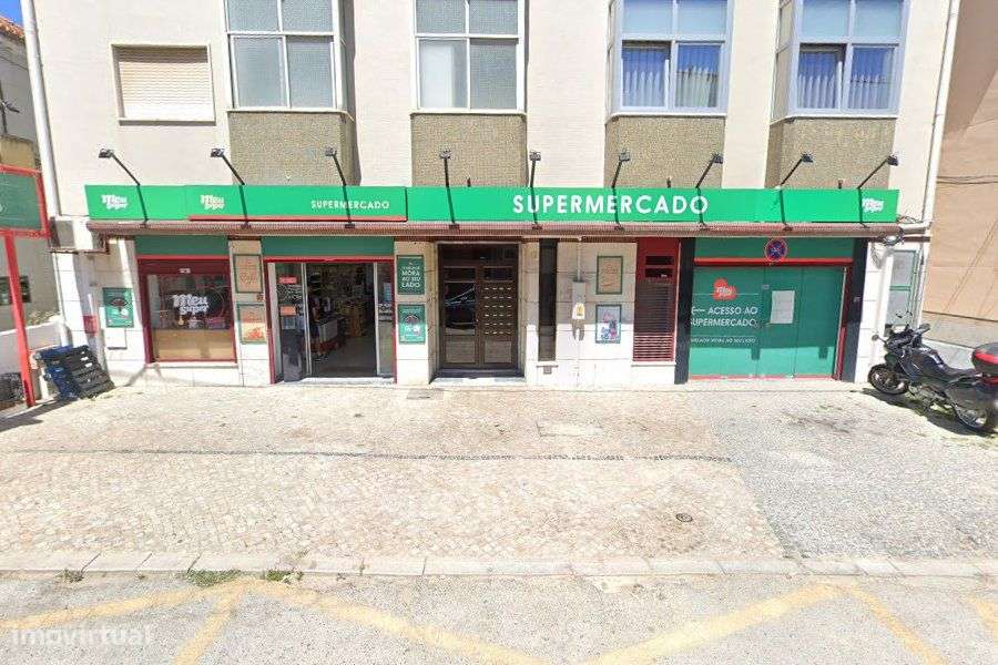loja  com aprx.300 metros Almada com rendimento-13