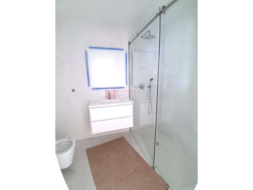 ERICEIRA - T2 COM TERRAÇO E VISTA MAR-6