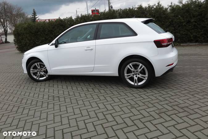 Audi A3 1.6 TDI (clean diesel) Attraction - 6