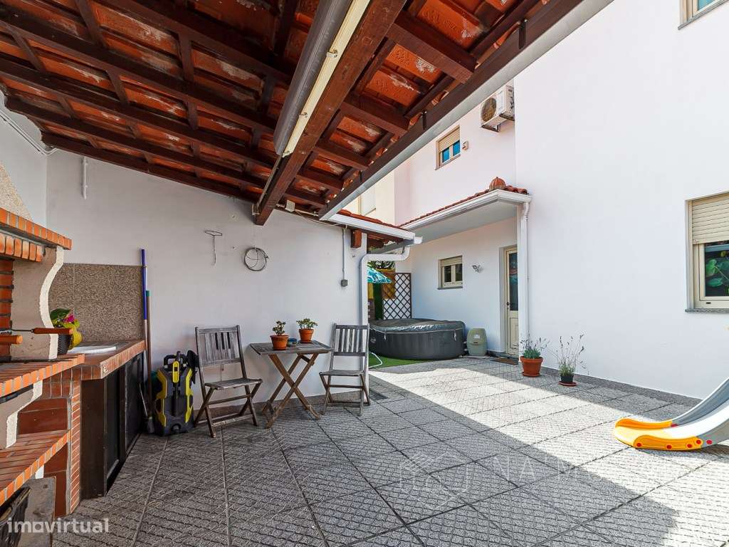 Moradia geminada T3 em São João de Ver - Áreas diferenciadas-13
