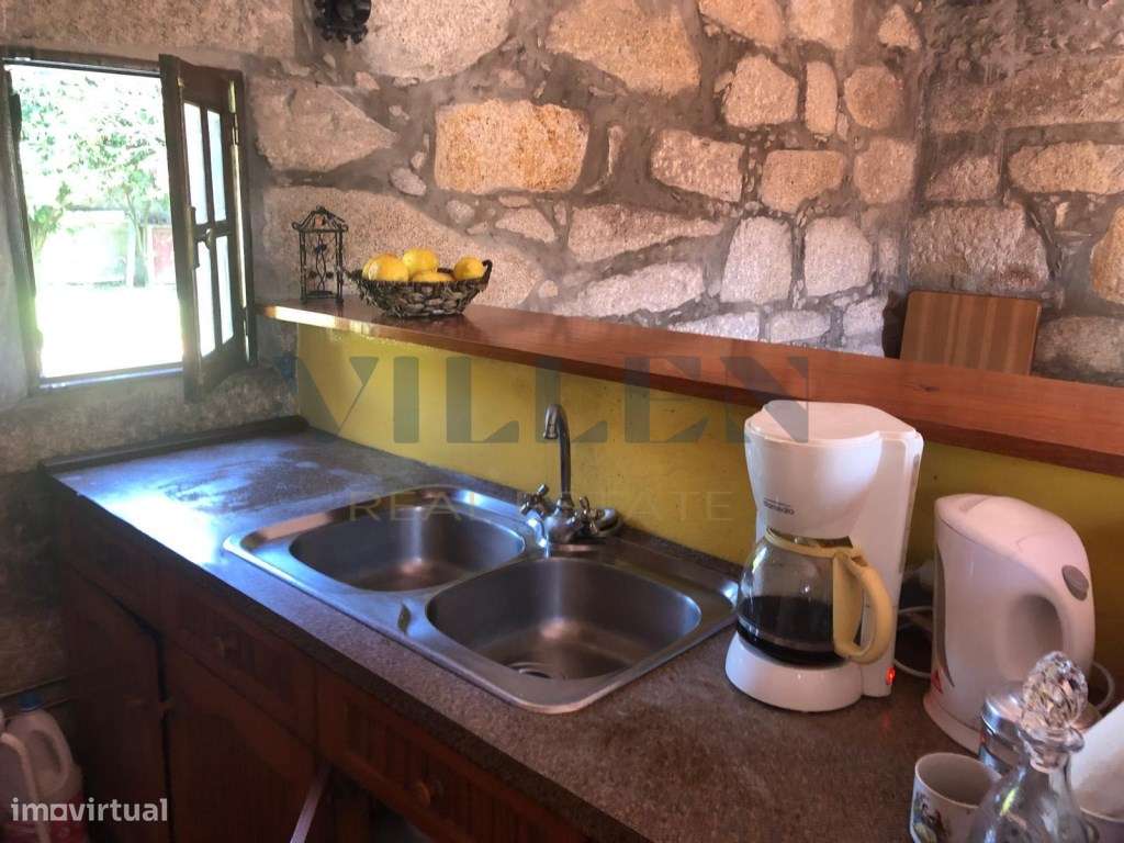 Moradia Geminada T2 em Pedroso Espaço, Natureza e Potencial!-33