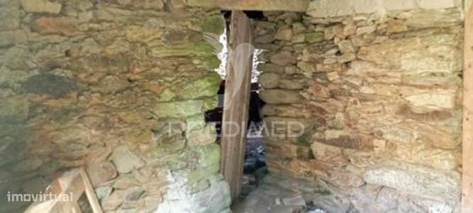 Casa em pedra xisto p/ recuperar - Vila Real - Grande imagem: 4/7