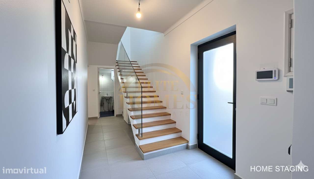 Moradia Independente T4 com Jardim e Vista Rio em Vila Fria – Porto Sa-9