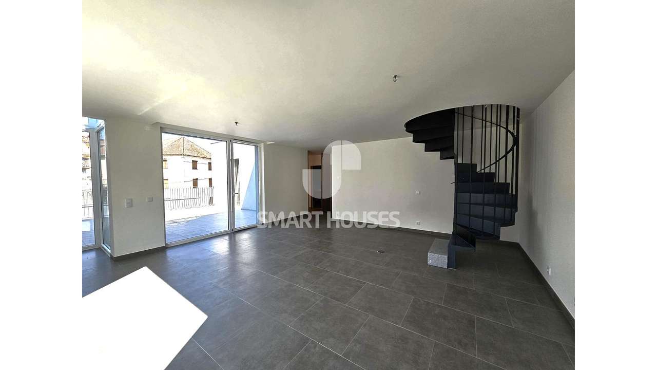 Moradia T3 c/ terraço centro São Romão-5