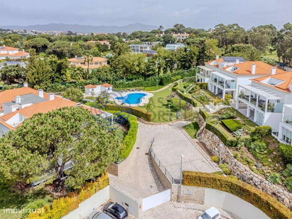 Apartamento Duplex T5 de Luxo com Terraço, Piscina e Garagem – Estoril-23