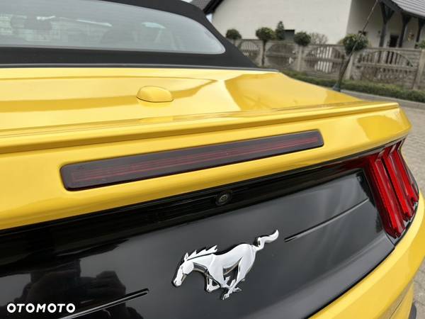 Ford Mustang - 8